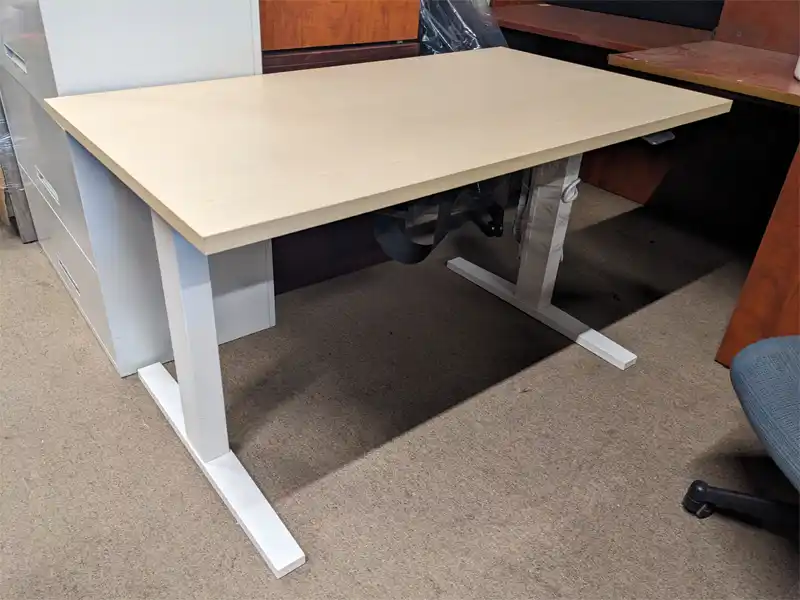 Used Hydraulic Height Adjustable Table 