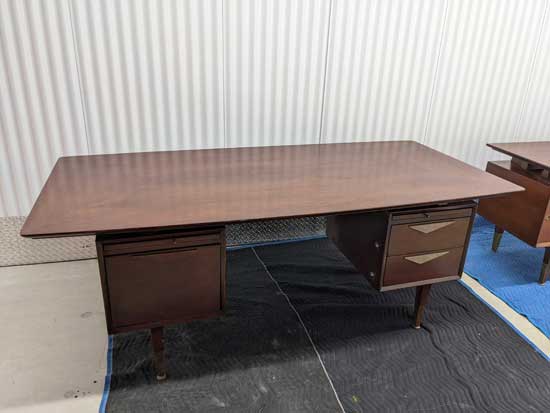 Vintage Desk for rent