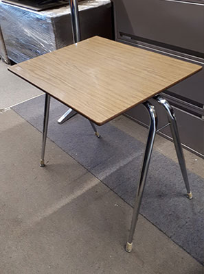 Used Table 24x30, side view