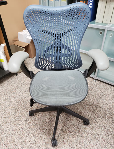 Used ergonomic chair. Herman Miller Mirra