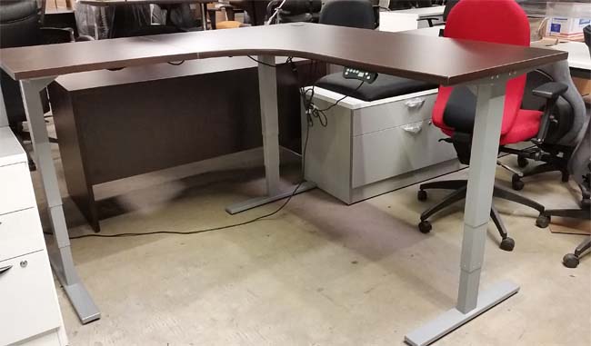 Richelieu Three-Leg Height-Adjustable Table, Office Furniture Toronto