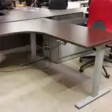 Three-Leg Height-Adjustable Table, 